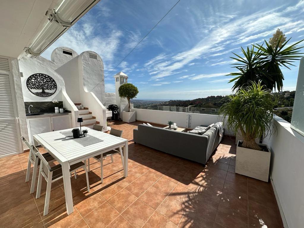 Penthouse Mit Privatem Jacuzzi In Marbella - La Mairena Apartamento Ojén Exterior foto